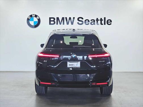 2026 BMW iX xDrive45