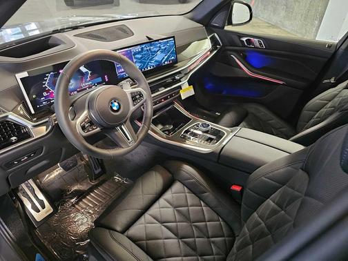 2026 BMW X5 M60i