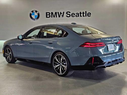 2025 BMW 530 xDrive
