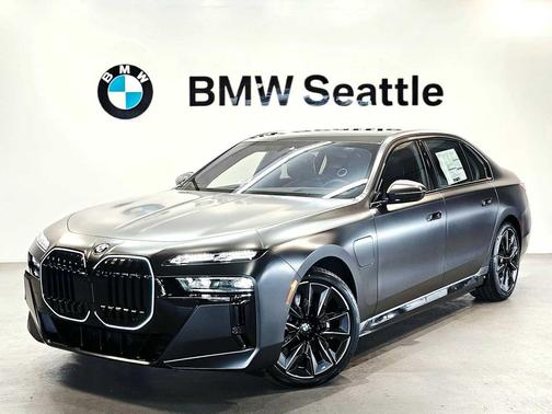 2025 BMW 750e i xDrive