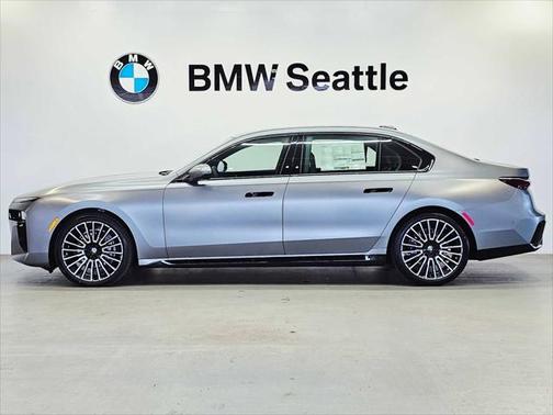 2025 BMW 740 i xDrive