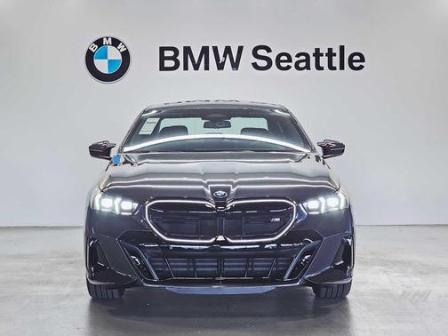 2025 BMW i5 M60