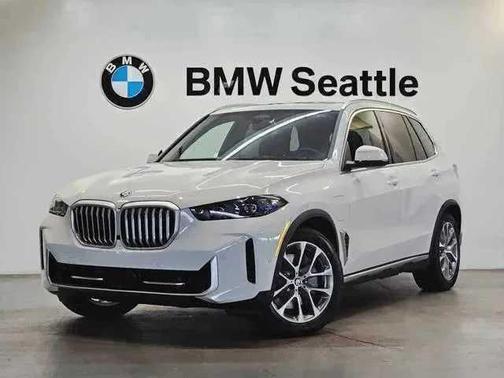 Alpine White 2026 BMW X5 PHEV xDrive50e