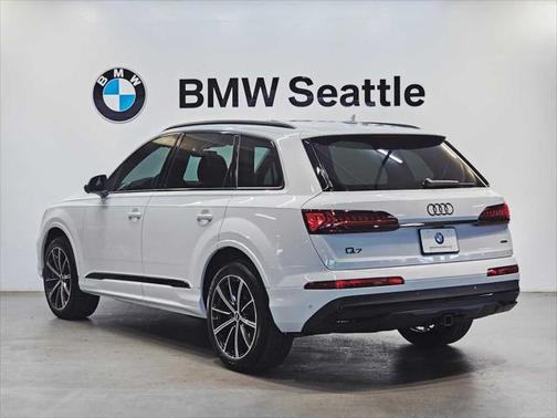 2023 Audi Q7 55 Premium Plus