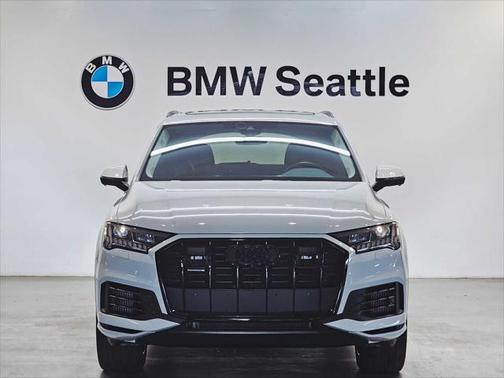 2023 Audi Q7 55 Premium Plus