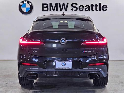 Black Sapphire Metallic 2021 BMW X4 M40i
