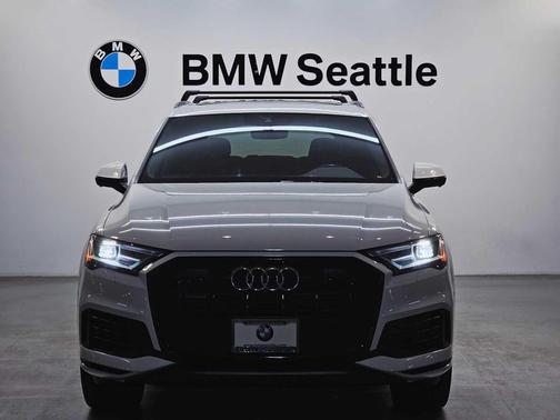 2021 Audi Q7 55 Premium Plus