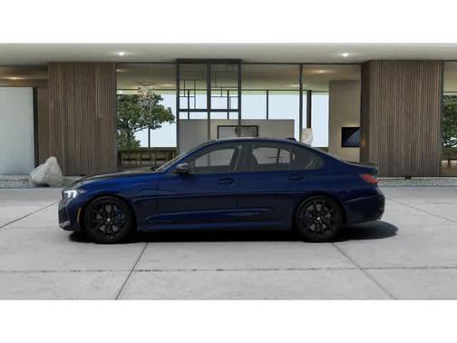 2025 BMW 330 i xDrive