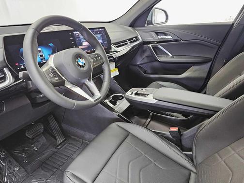 2026 BMW X2 xDrive28i