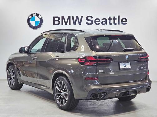 2026 BMW X5 M60i