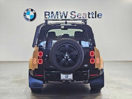 2022 Land Rover Defender 110 X-Dynamic SE