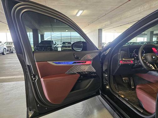 Black Sapphire Metallic 2025 BMW 760 xDrive