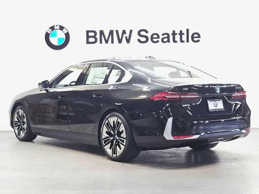 2026 BMW i5 xDrive40