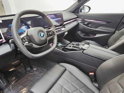 2026 BMW i5 xDrive40