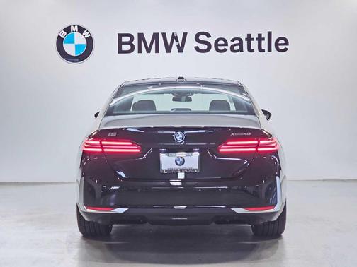 2026 BMW i5 xDrive40