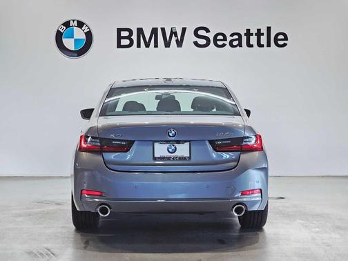 2025 BMW 330 i xDrive