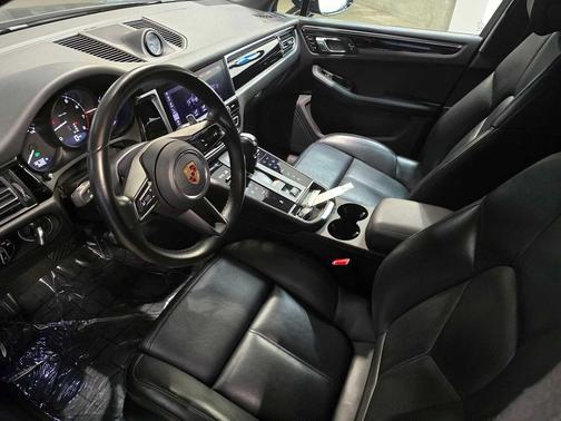2024 Porsche Macan AWD