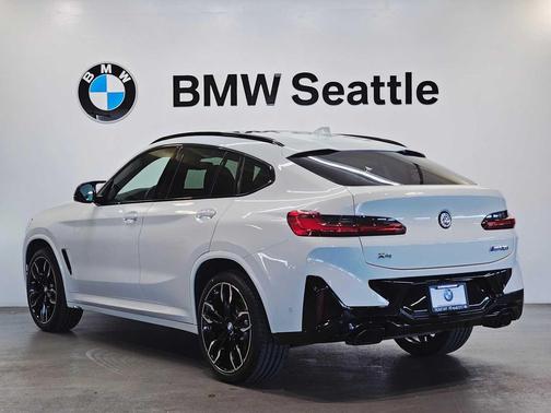 2023 BMW X4 M40i