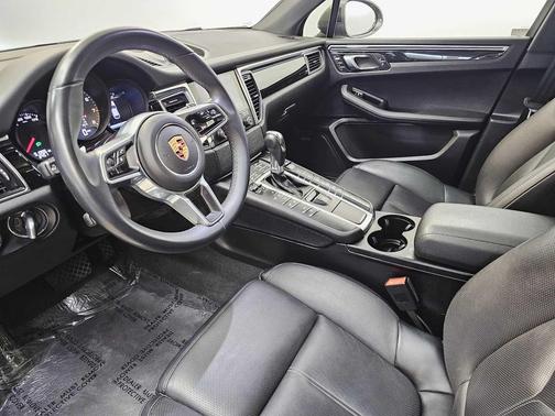 2018 Porsche Macan S