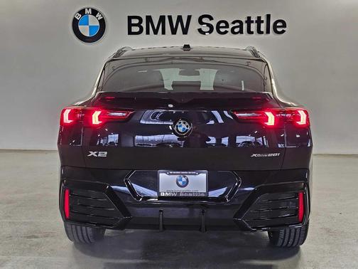 Black Sapphire Metallic 2026 BMW X2 xDrive28i
