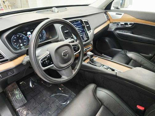 2017 Volvo XC90 T6 Inscription