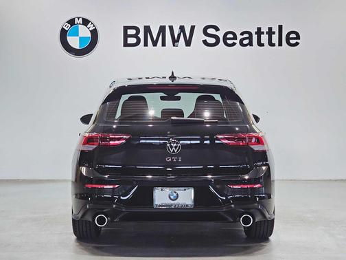 2024 Volkswagen Golf GTI 2.0T SE DSG