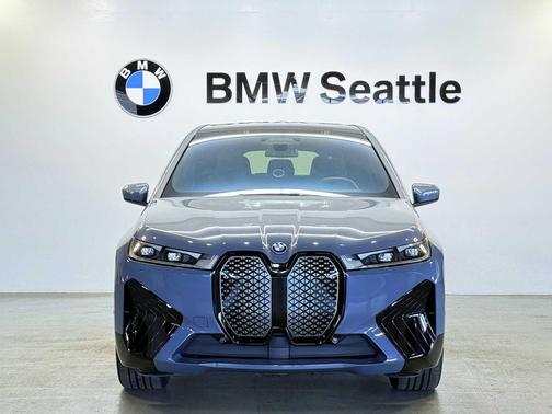 2025 BMW iX xDrive50