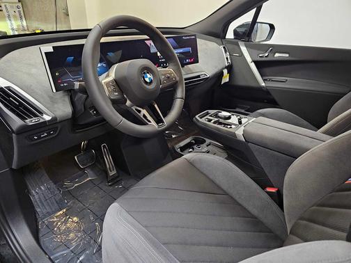 2026 BMW iX xDrive45