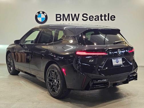 2026 BMW iX xDrive45