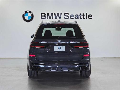 2026 BMW X7 M60i