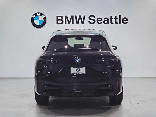 2026 BMW iX xDrive45