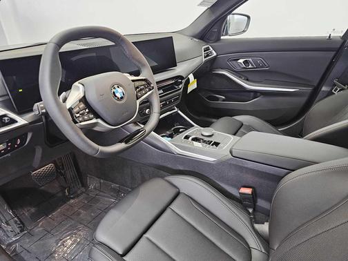 2025 BMW 330 i xDrive