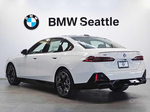 2026 BMW 550e xDrive