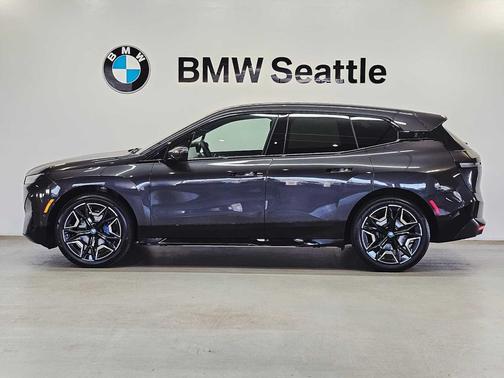 2025 BMW iX xDrive50