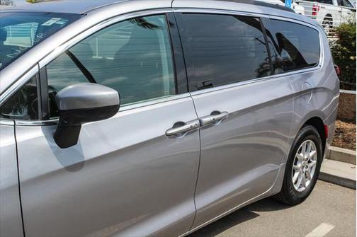 2021 Chrysler Voyager LXI