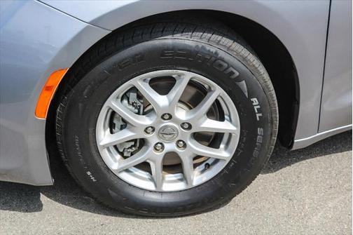 2021 Chrysler Voyager LXI
