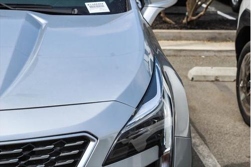 2020 Cadillac XT4 Premium Luxury