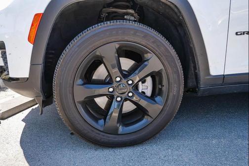 2022 Jeep Grand Cherokee L Altitude