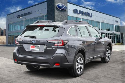 2025 Subaru Outback Base
