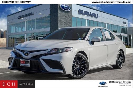 2022 Toyota Camry SE