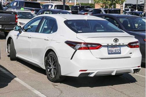 2022 Toyota Camry SE