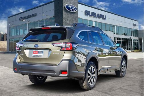 2025 Subaru Outback Premium