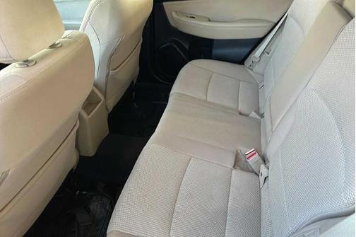 Photo 5 of 44 of 2019 Subaru Outback 2.5i