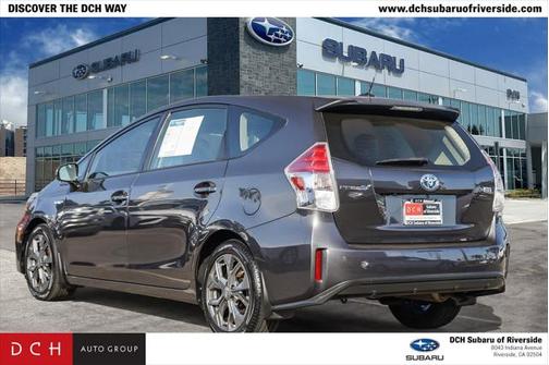 2017 Toyota Prius v Five