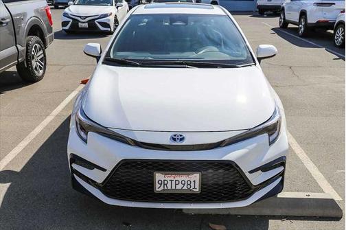 2025 Toyota Corolla Hybrid SE