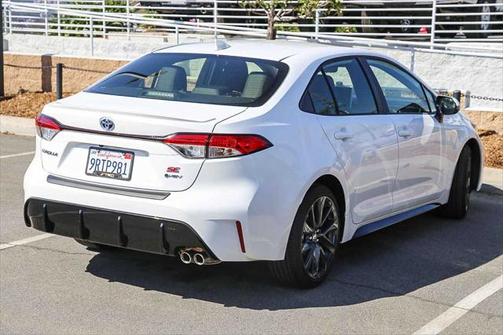 2025 Toyota Corolla Hybrid SE