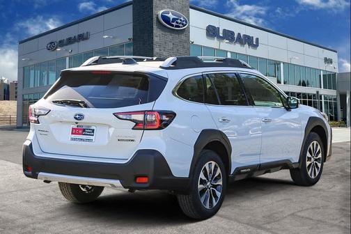 2025 Subaru Outback Touring XT