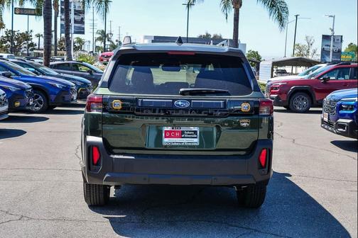Deep Emerald Green Pearl 2026 Subaru Outback Wilderness