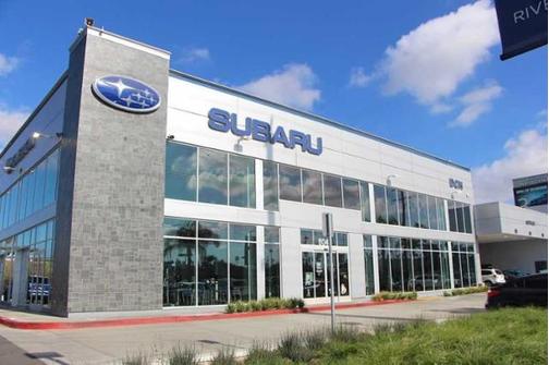 Photo 5 of 18 of 2020 Subaru Legacy