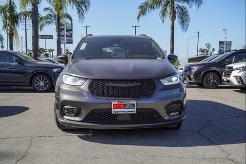 2021 Chrysler Pacifica Touring